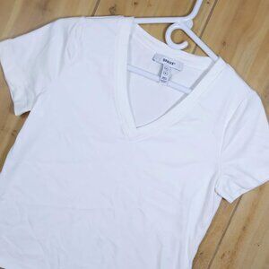 SPANX Womens V-Neck T-Shirt M White 100% Premium Cotton Tee Silky Soft Essential